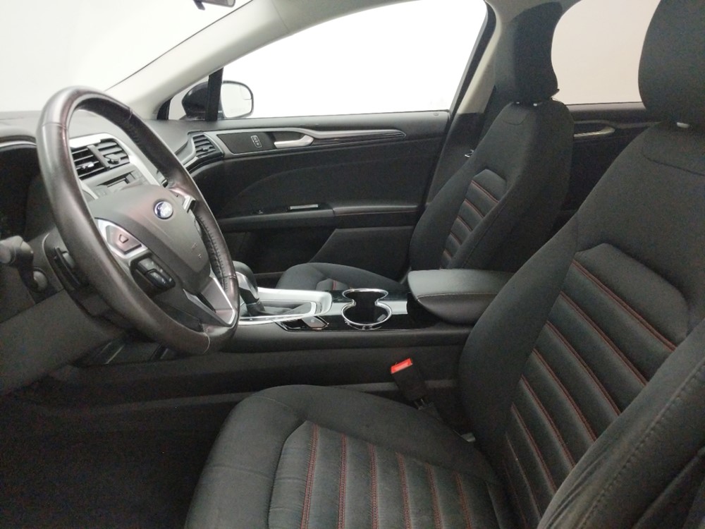2016 Ford Fusion - Driver Front Seat