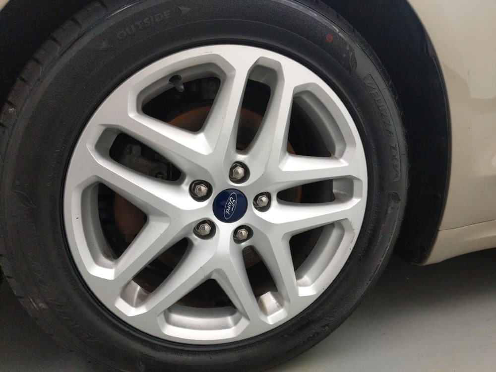 2016 Ford Fusion - Wheel