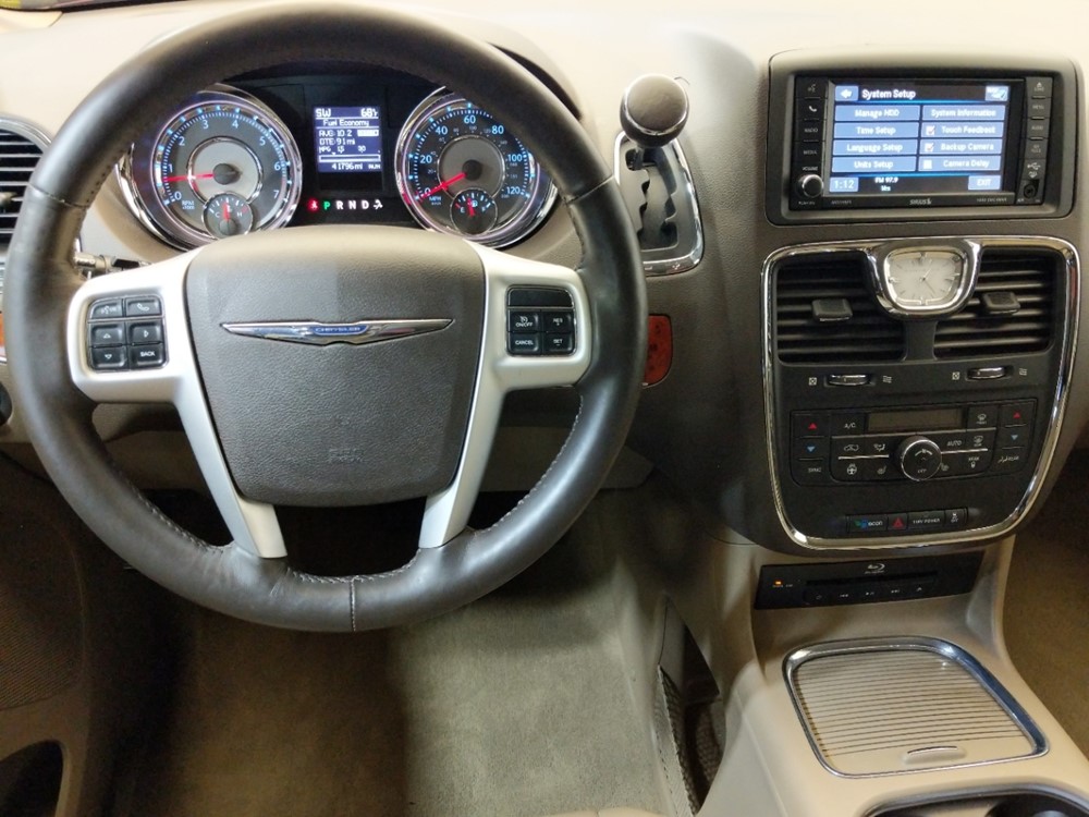 2016 Chrysler Town and Country - Driver Dash