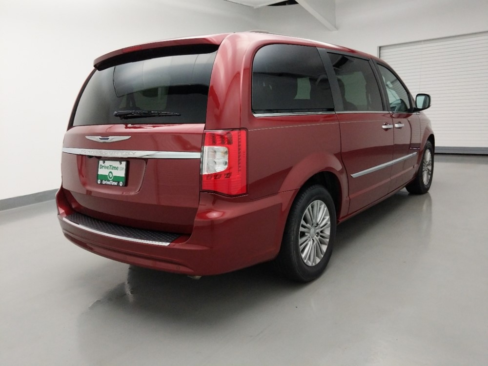 2016 Chrysler Town and Country - Passenger Rear Bumper