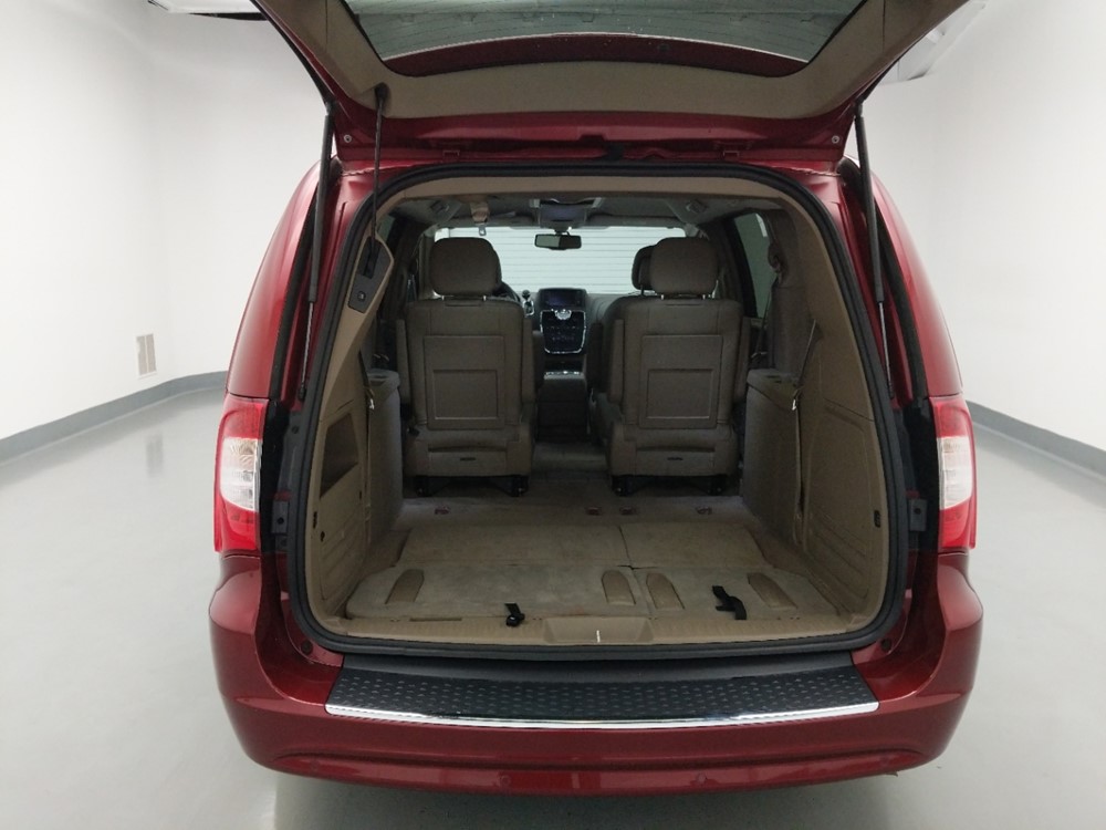 2016 Chrysler Town and Country - Trunk