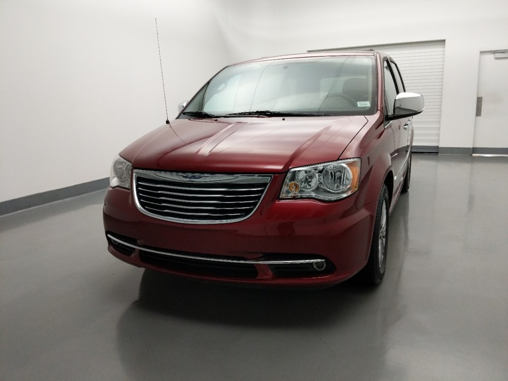 2016 Chrysler Town and Country - Driver Front Hood