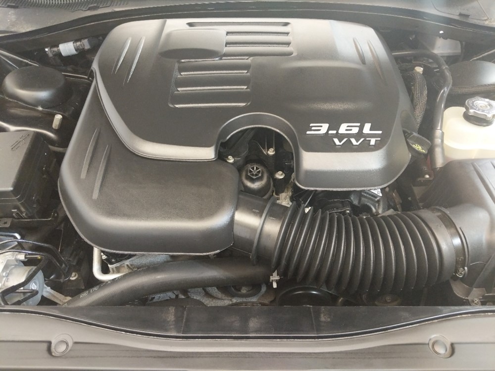 2016 Chrysler 300 - Engine