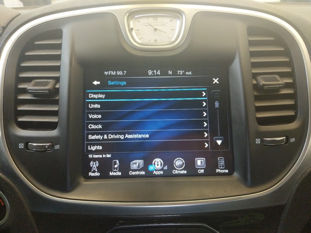 2016 Chrysler 300 - Stereo Package