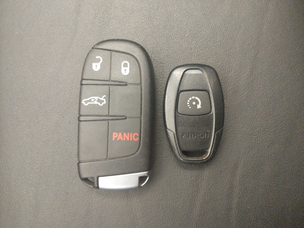 2016 Chrysler 300 - Keys