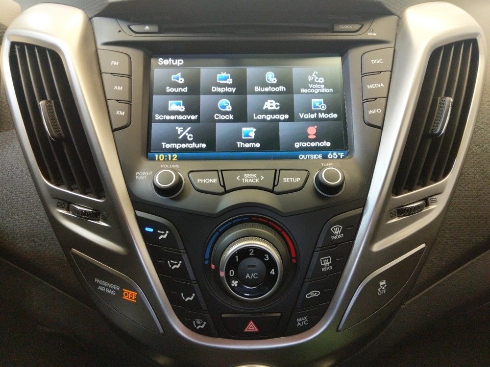 2012 Hyundai Veloster - Stereo Package