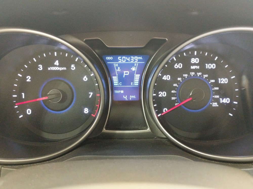 2012 Hyundai Veloster - Odometer Close Up