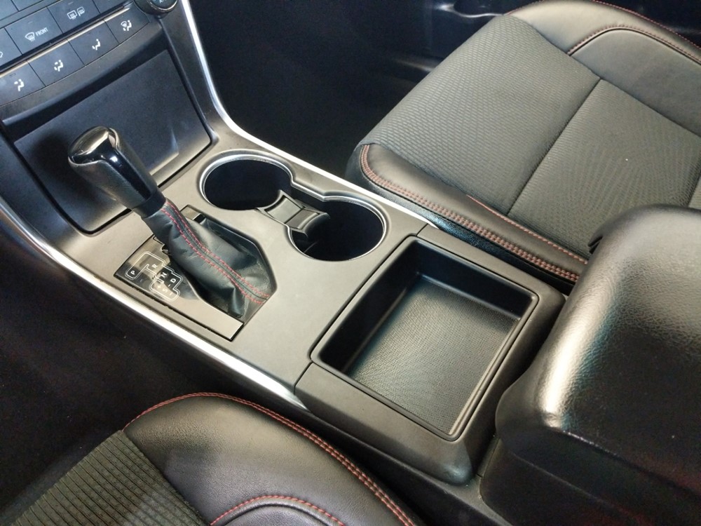2016 Toyota Camry - Center Console/Cup Holders