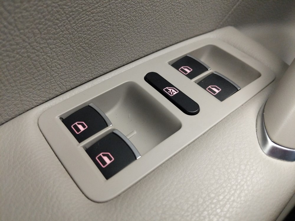 2016 Volkswagen Passat - Driver Power Windows/Lock Control