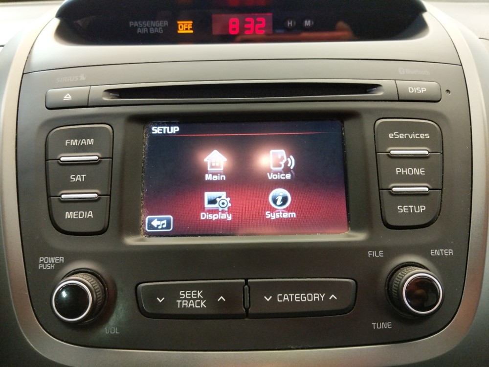 2015 Kia Sorento - Stereo Package