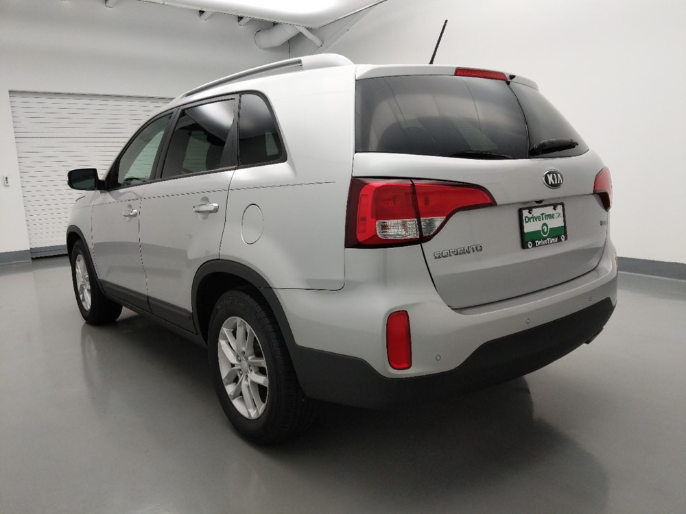 2015 Kia Sorento - Driver Rear Bumper