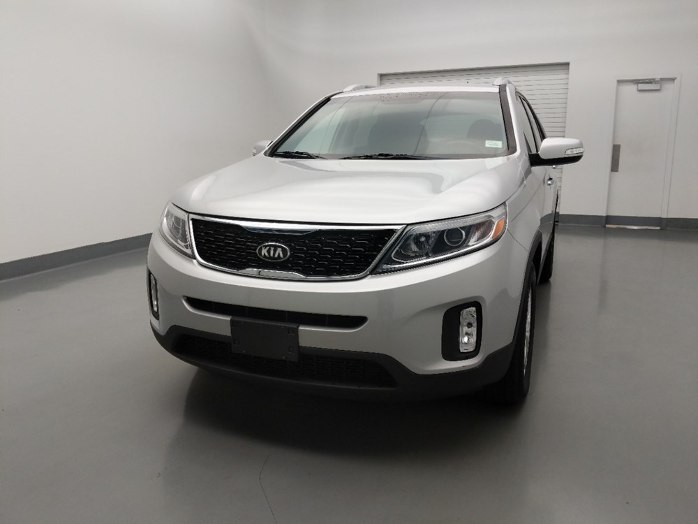 2015 Kia Sorento - Driver Front Hood
