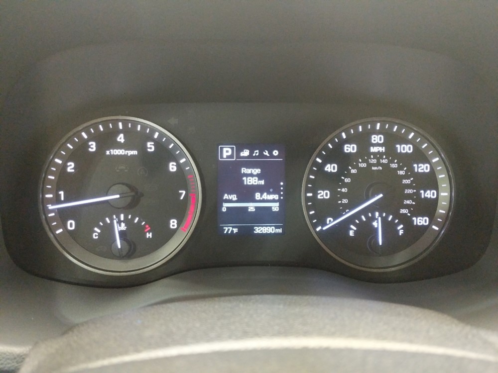 2016 Hyundai Tucson - Odometer Close Up