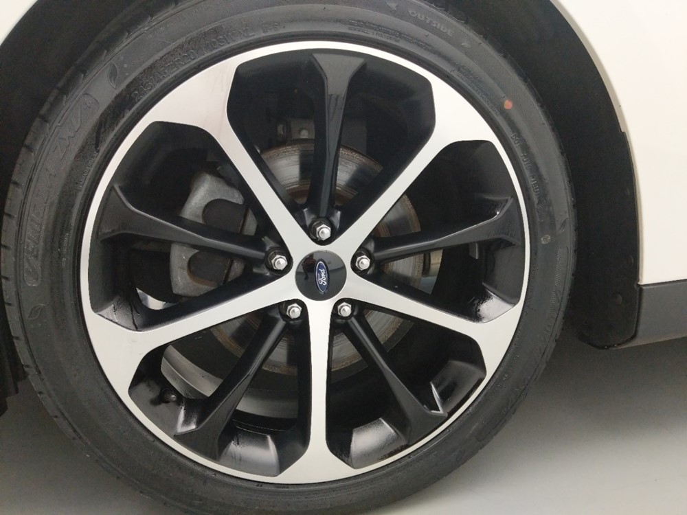 2015 Ford Taurus - Wheel