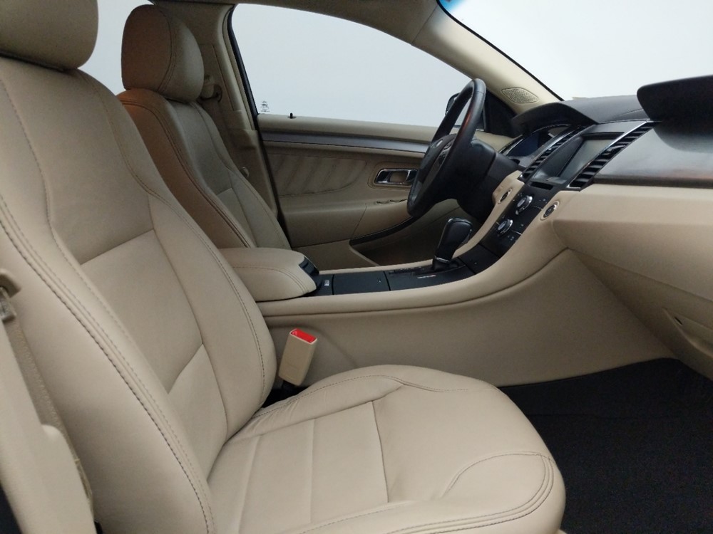 2015 Ford Taurus - Passenger Front Seat