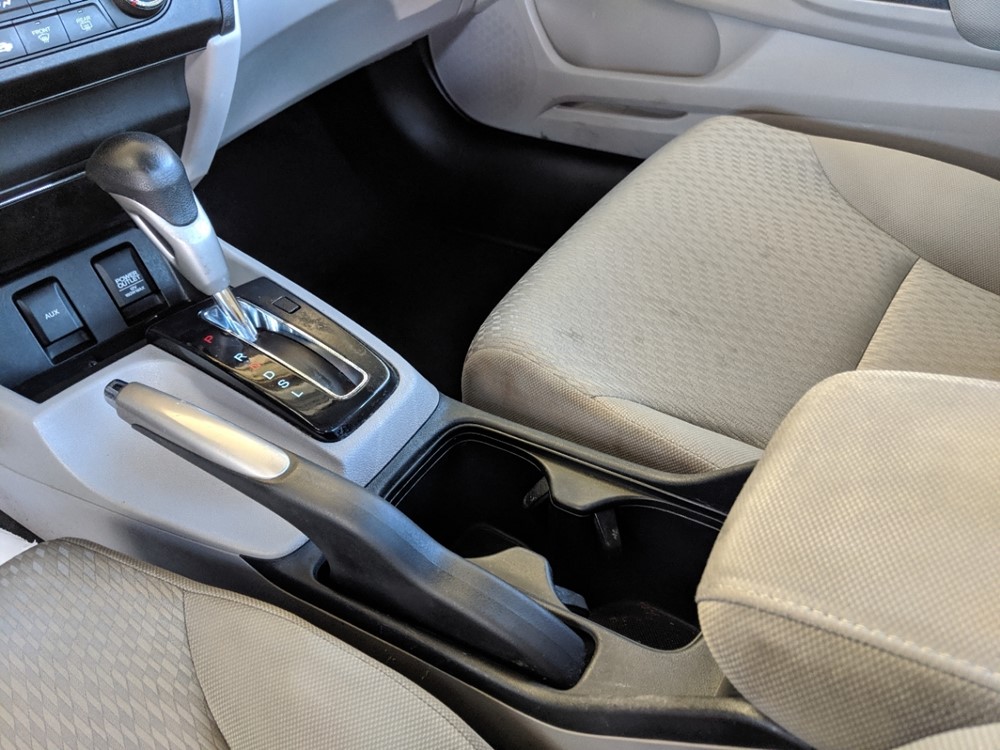 2015 Honda Civic - Center Console/Cup Holders