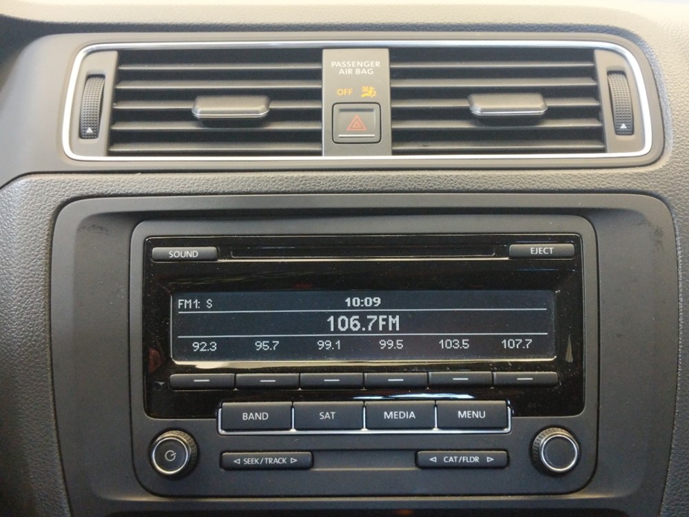 2015 Volkswagen Jetta - Stereo Package