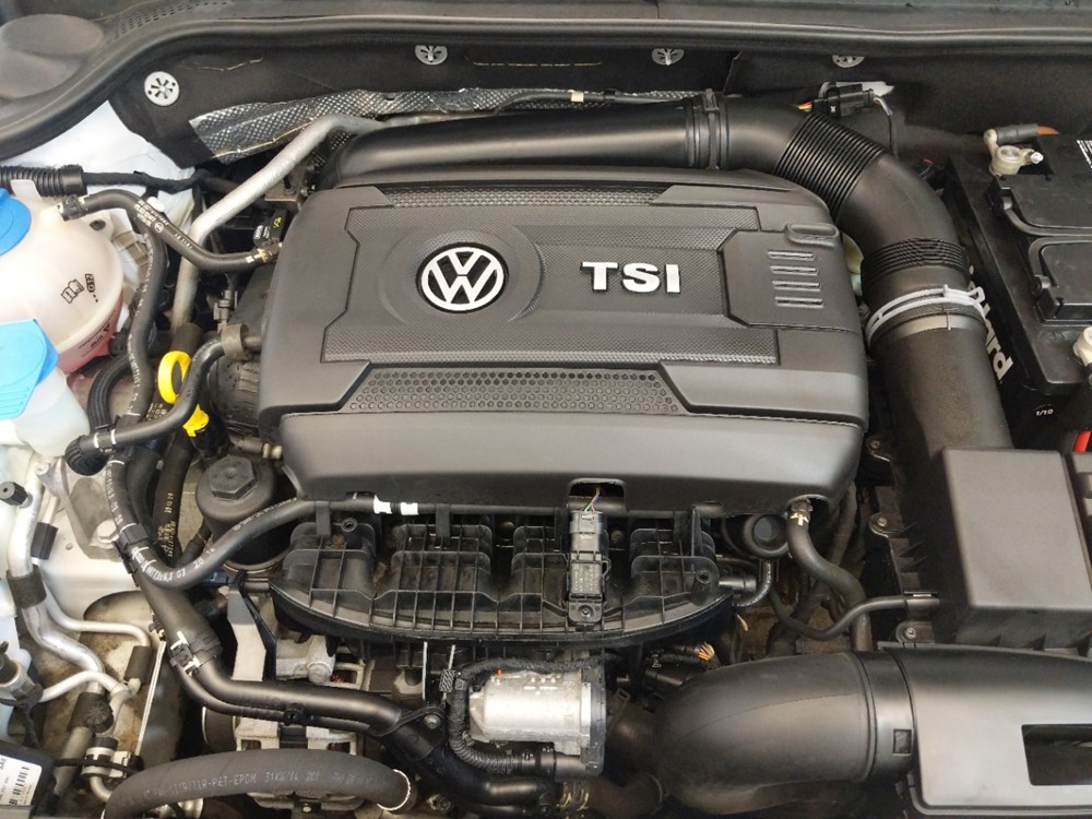 2015 Volkswagen Jetta - Engine