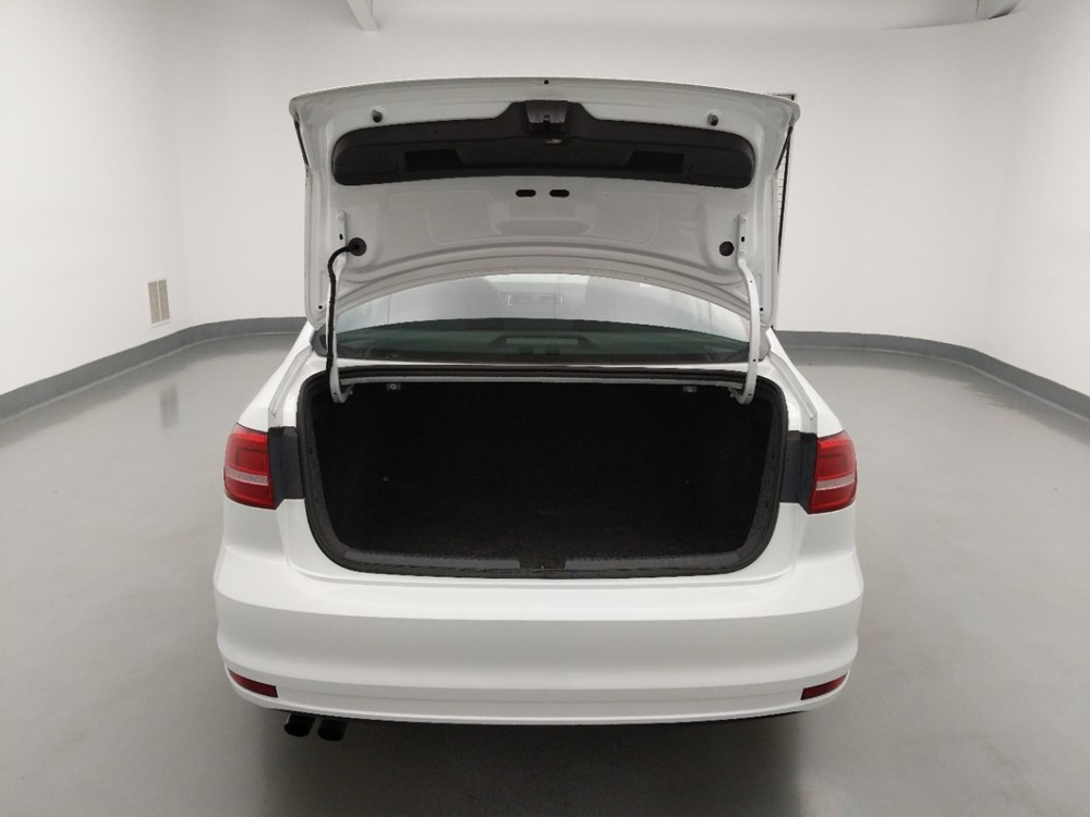 2015 Volkswagen Jetta - Trunk