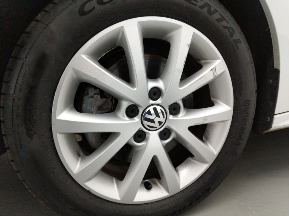 2015 Volkswagen Jetta - Wheel