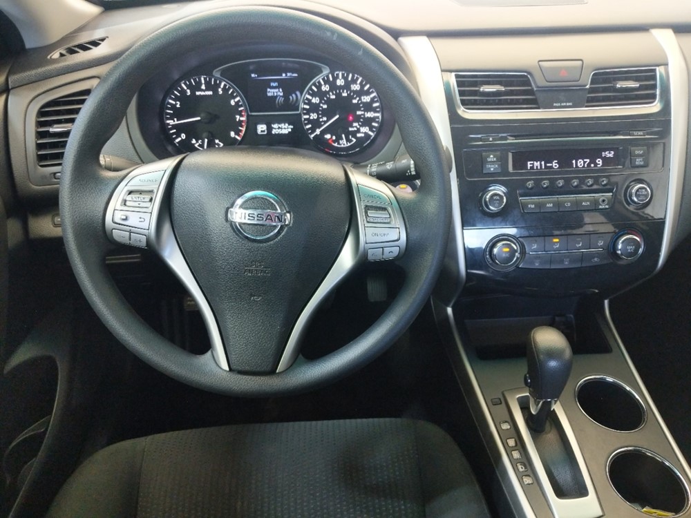 2015 Nissan Altima - Driver Dash
