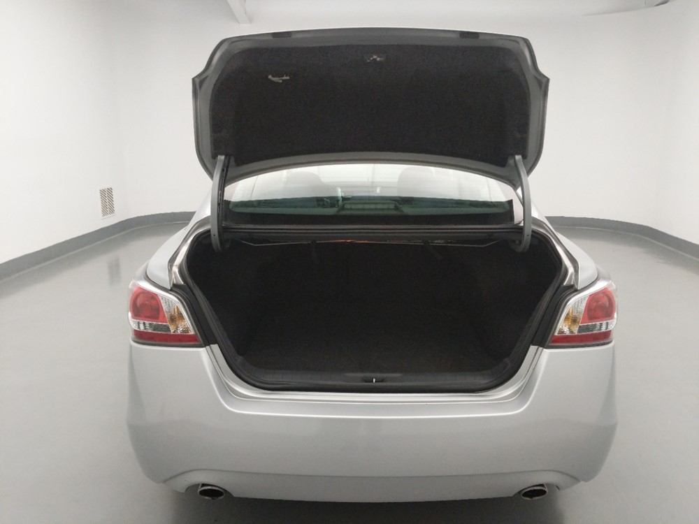 2015 Nissan Altima - Trunk