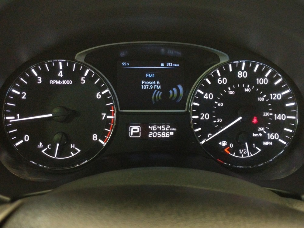 2015 Nissan Altima - Odometer Close Up