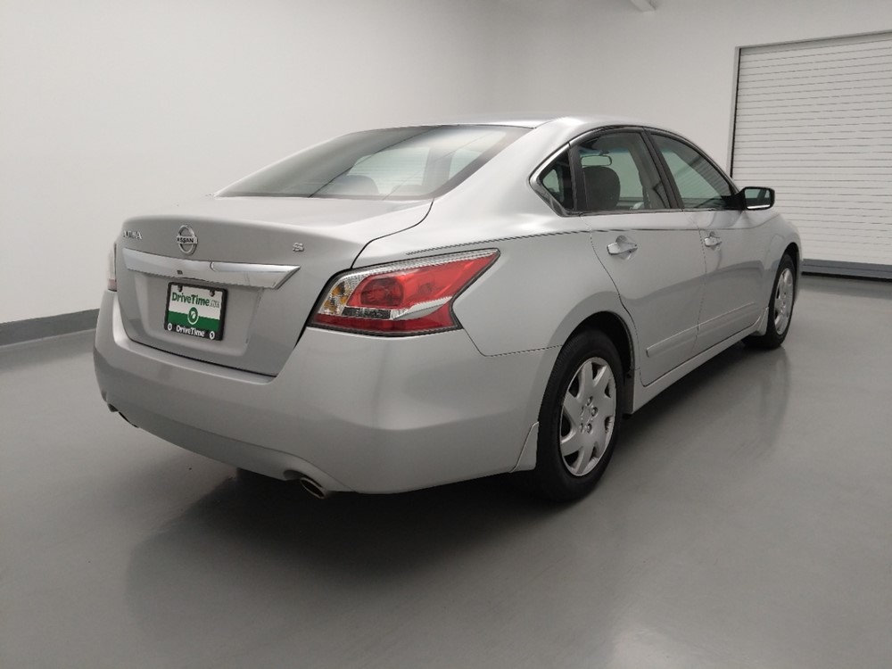 2015 Nissan Altima - Passenger Rear Bumper
