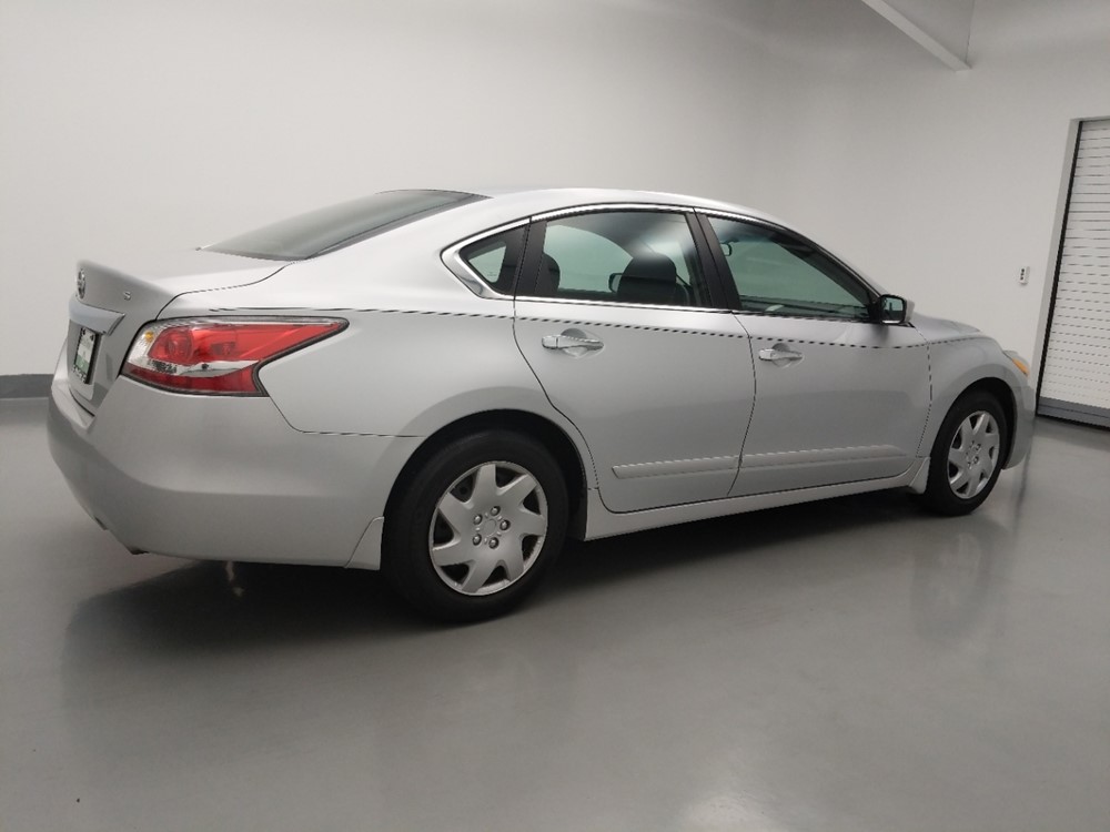 2015 Nissan Altima - Passenger Rear Side