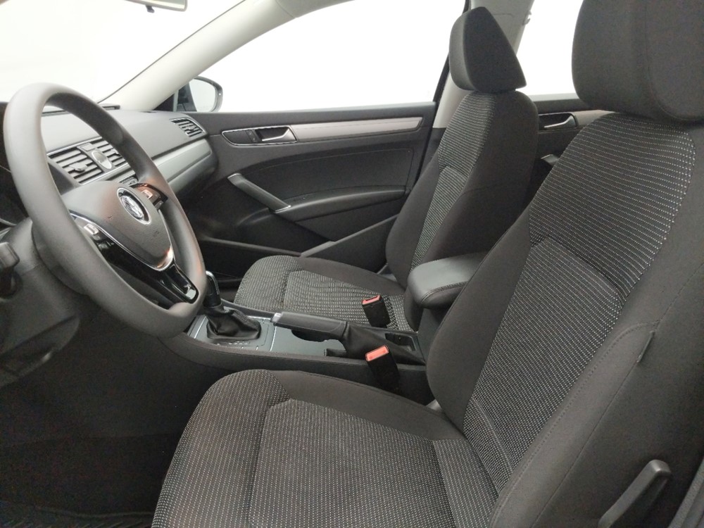 2016 Volkswagen Passat - Driver Front Seat