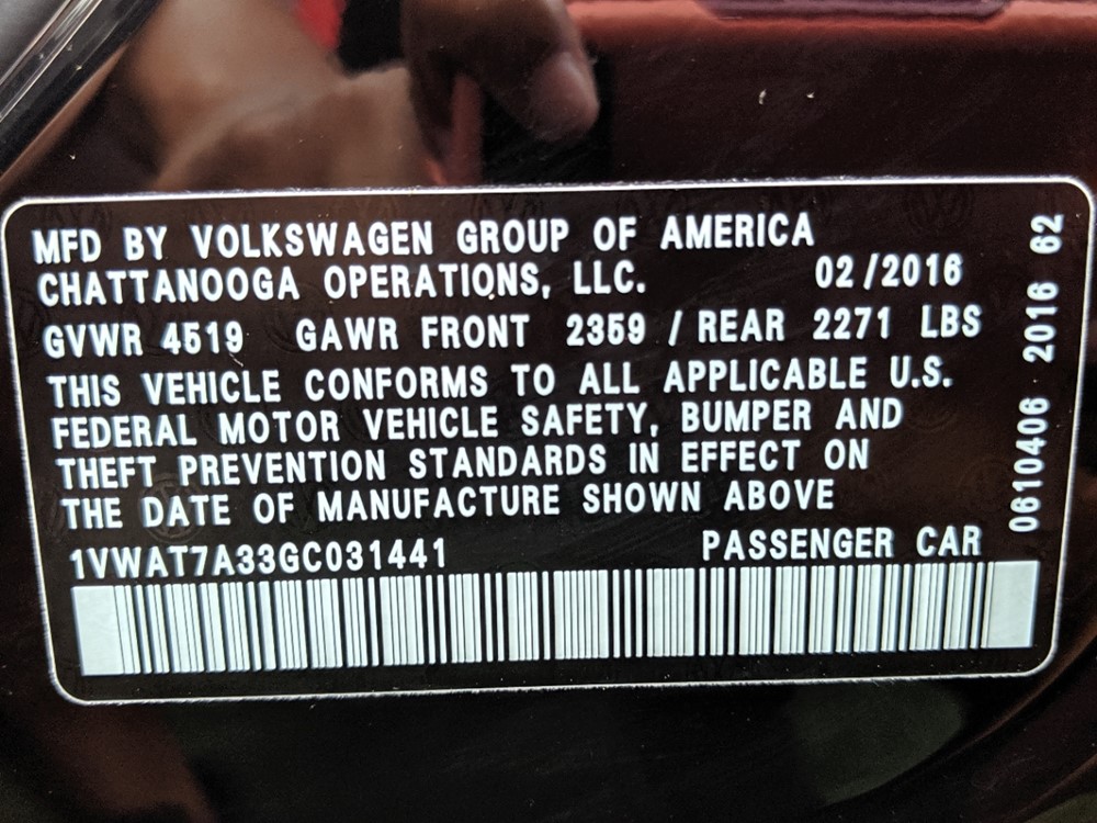 2016 Volkswagen Passat - VIN Plate