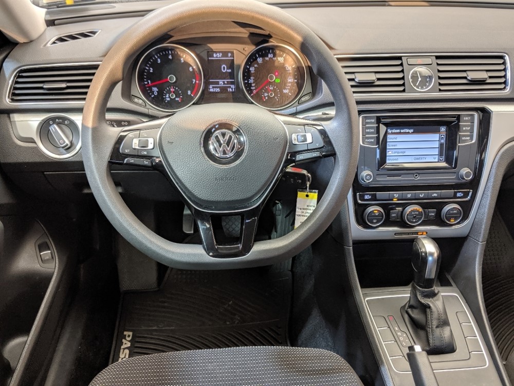 2016 Volkswagen Passat - Driver Dash