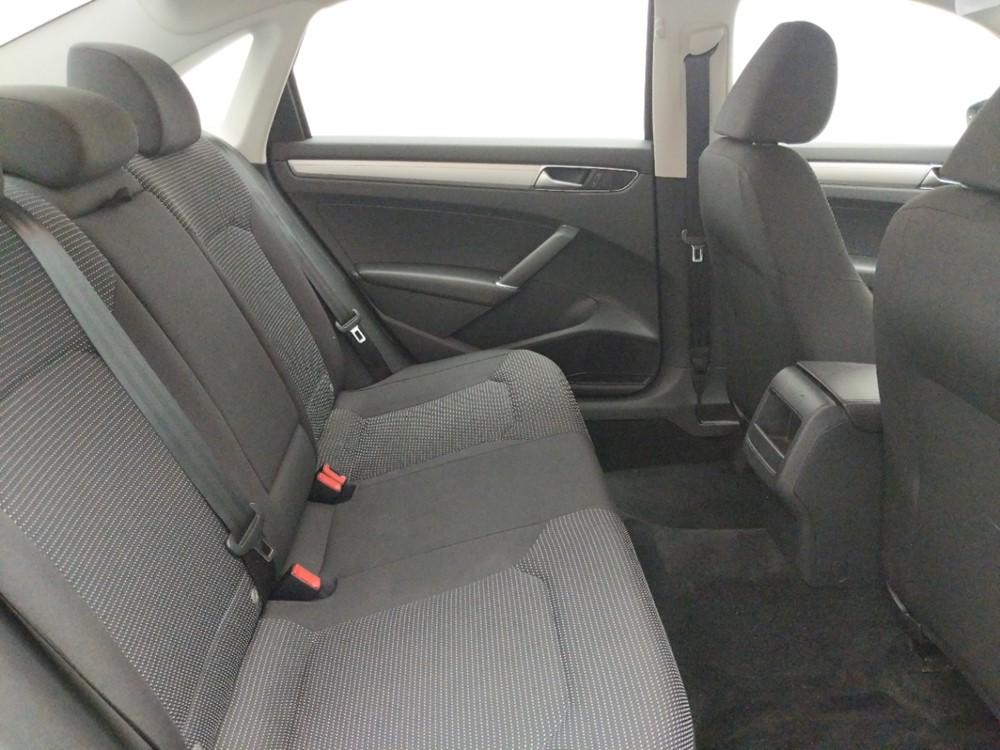 2016 Volkswagen Passat - Passenger Rear Seat