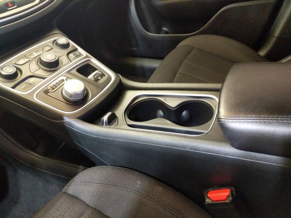 2015 Chrysler 200 - Center Console/Cup Holders