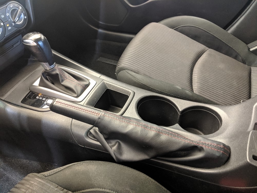 2014 Mazda Mazda3 - Center Console/Cup Holders