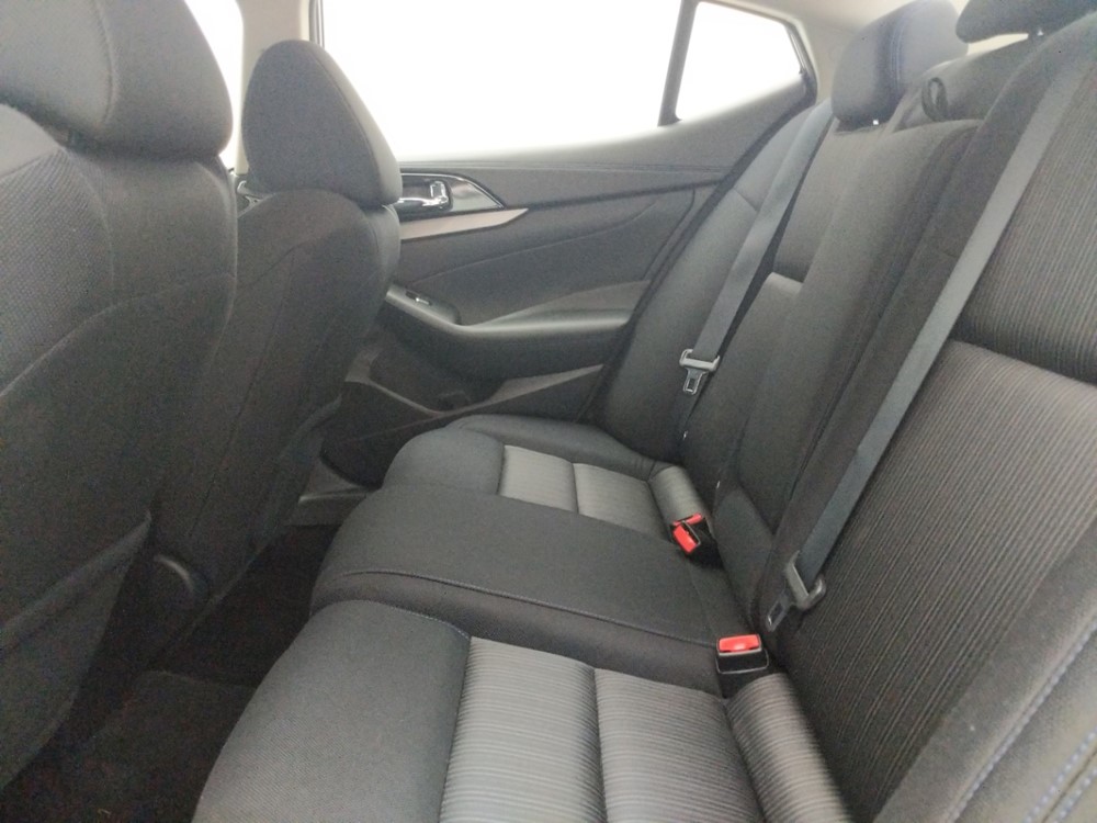 2016 Nissan Maxima - Driver Rear Seat
