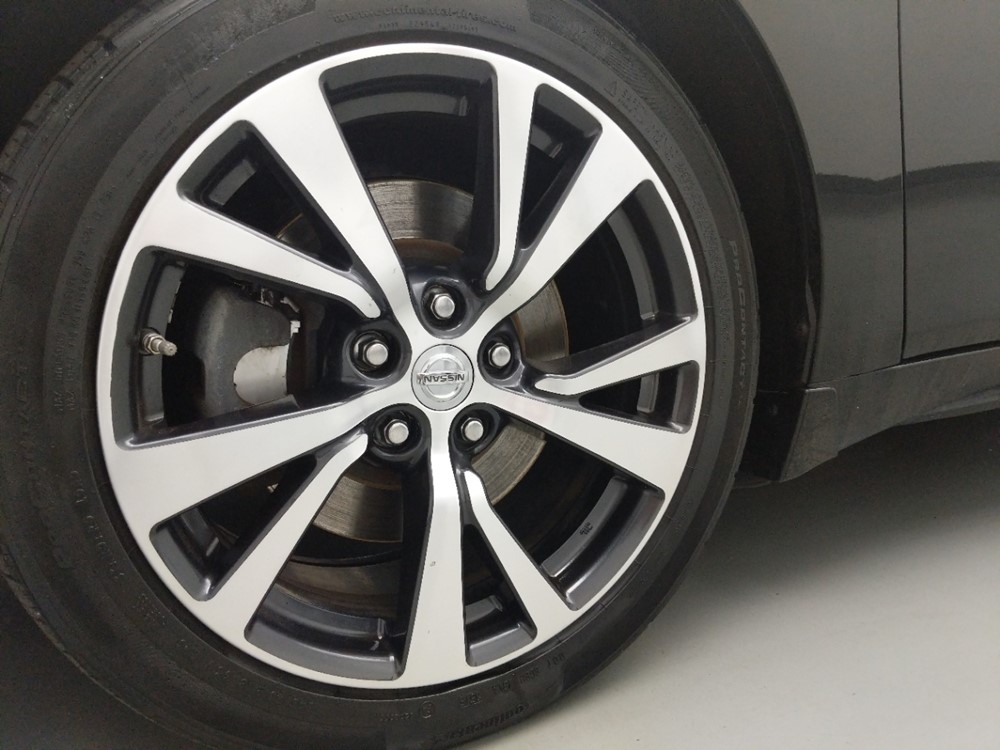 2016 Nissan Maxima - Wheel
