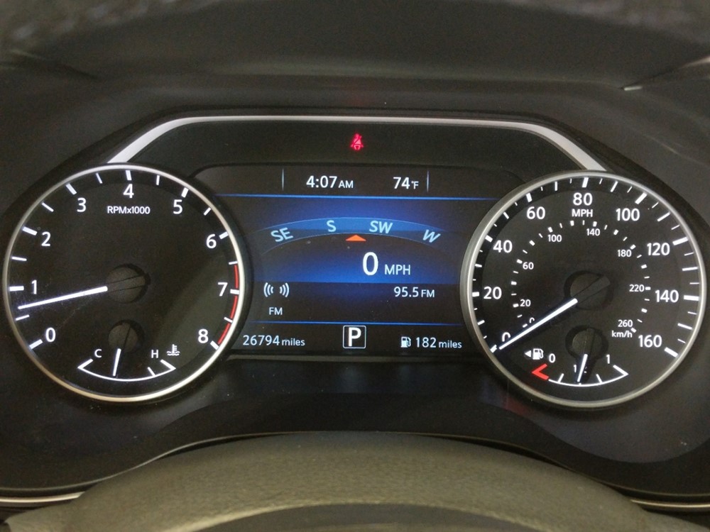 2016 Nissan Maxima - Odometer Close Up