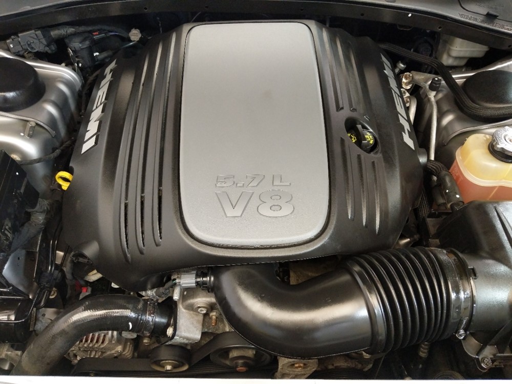 2013 Chrysler 300 - Engine