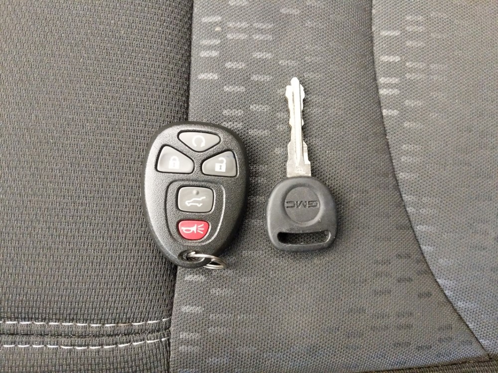 2015 GMC Acadia - Keys