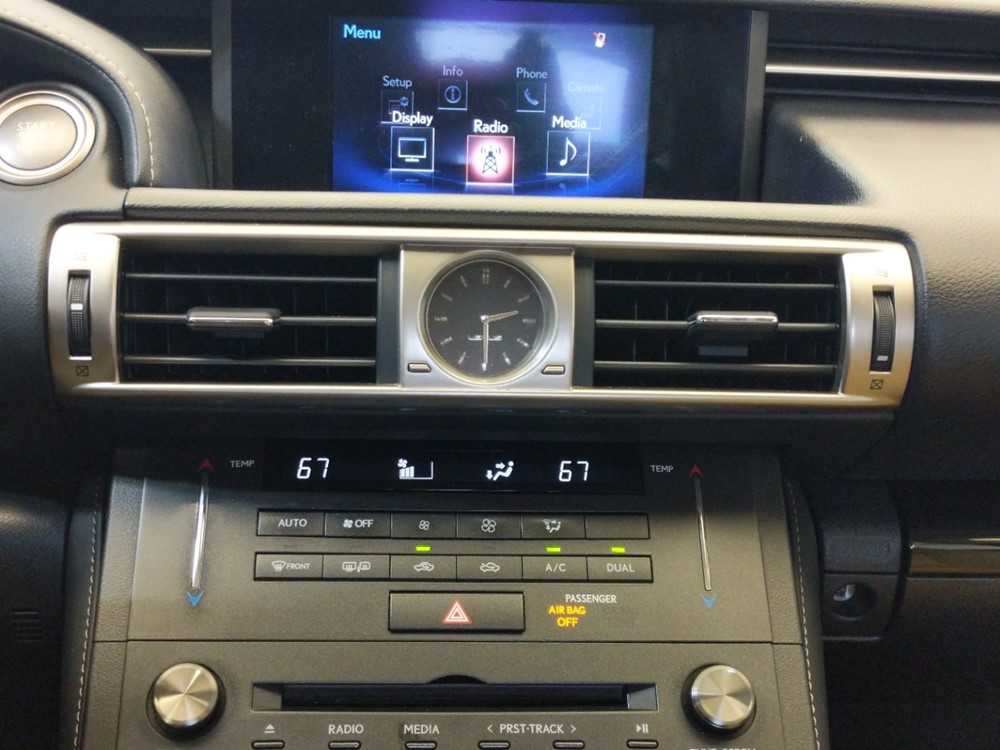 2016 Lexus IS 300 - Stereo Package