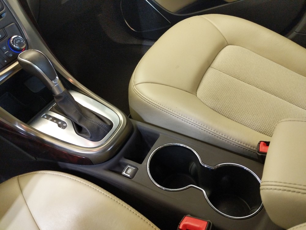 2014 Buick Verano - Center Console/Cup Holders