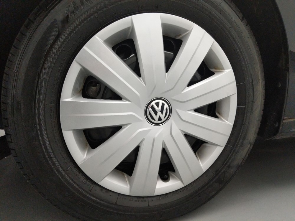 2016 Volkswagen Jetta - Wheel
