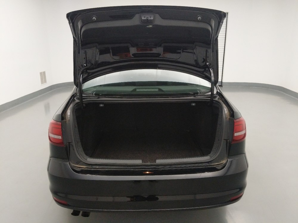 2016 Volkswagen Jetta - Trunk