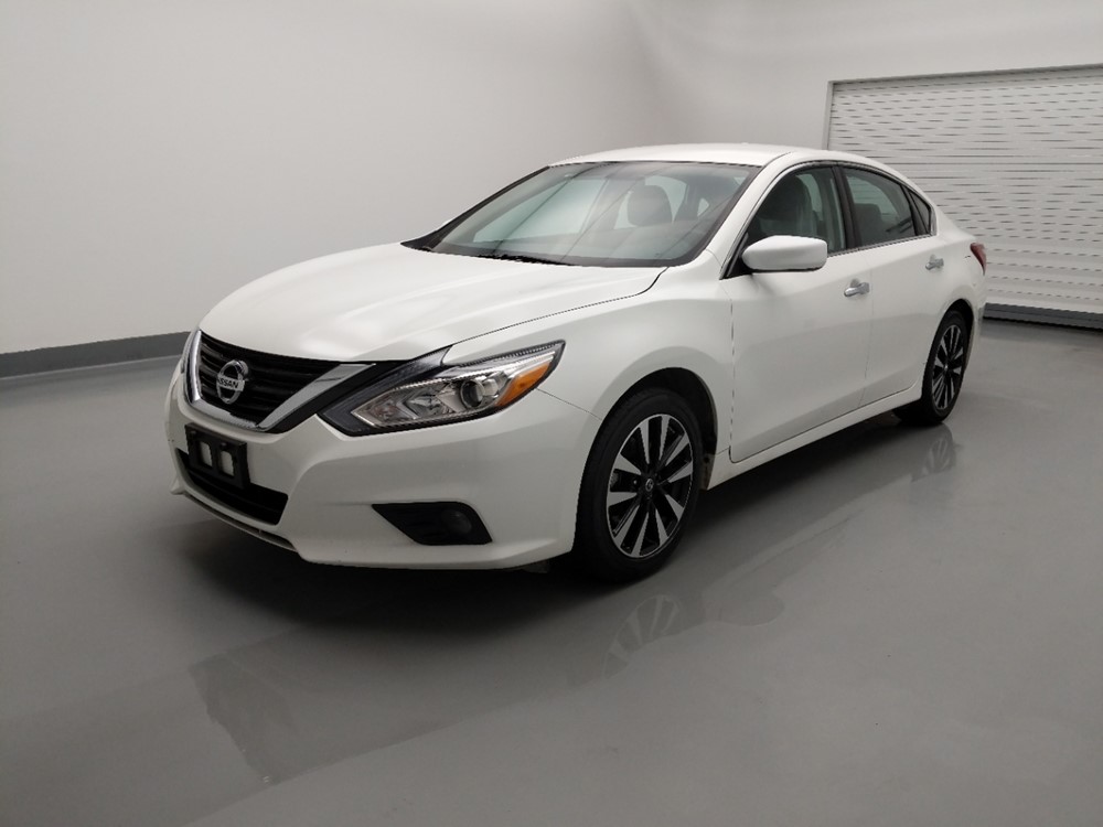Used 2018 Nissan Altima Driver Front Bumper