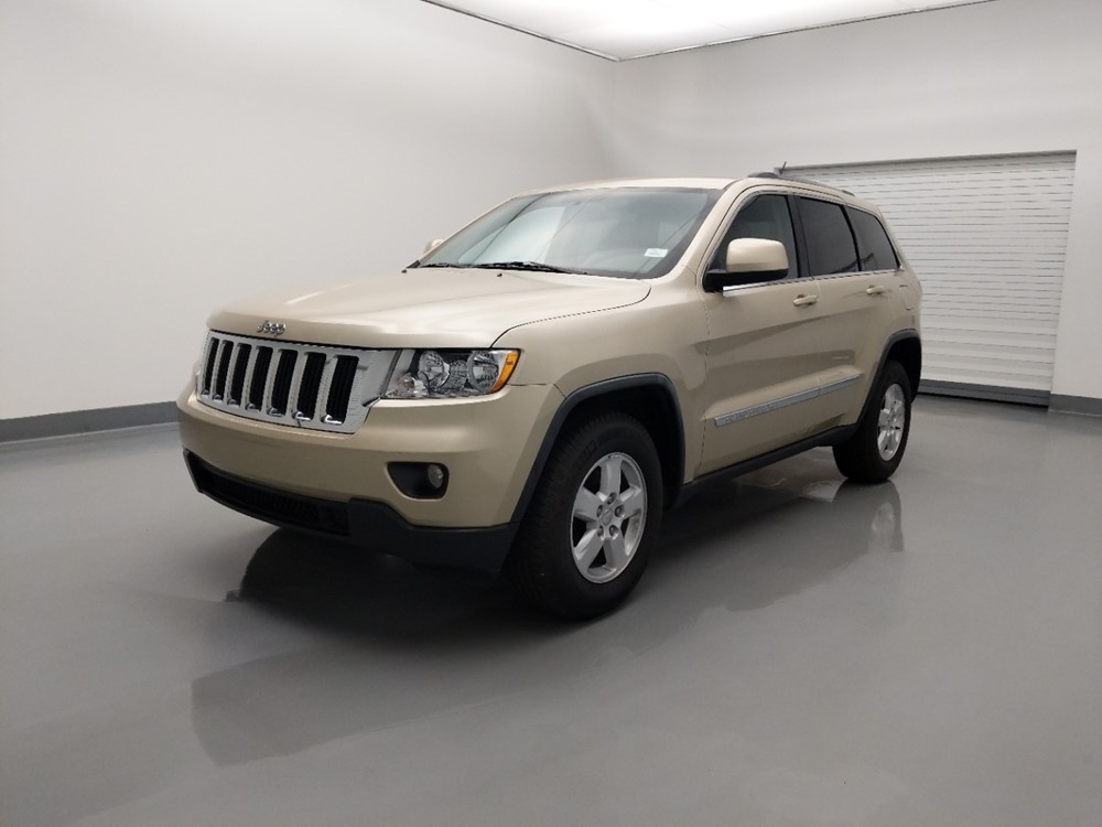 Used 2011 Jeep Grand Cherokee Driver Front Bumper