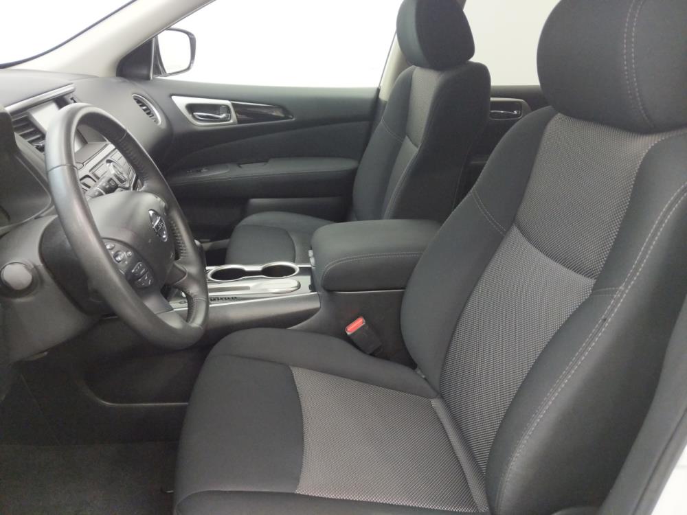 2017 Nissan Pathfinder - Driver Front Seat