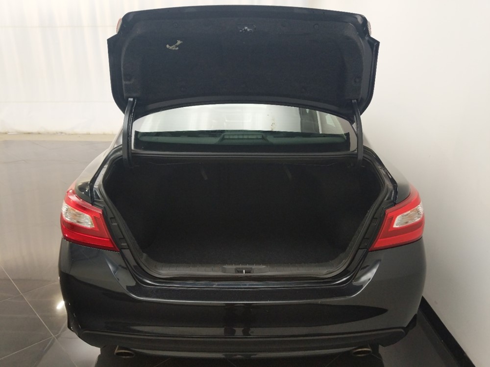 2017 Nissan Altima - Trunk