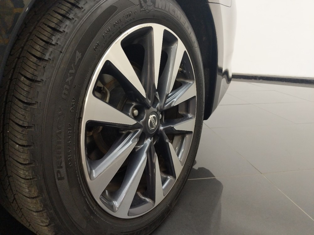 2017 Nissan Altima - Wheel
