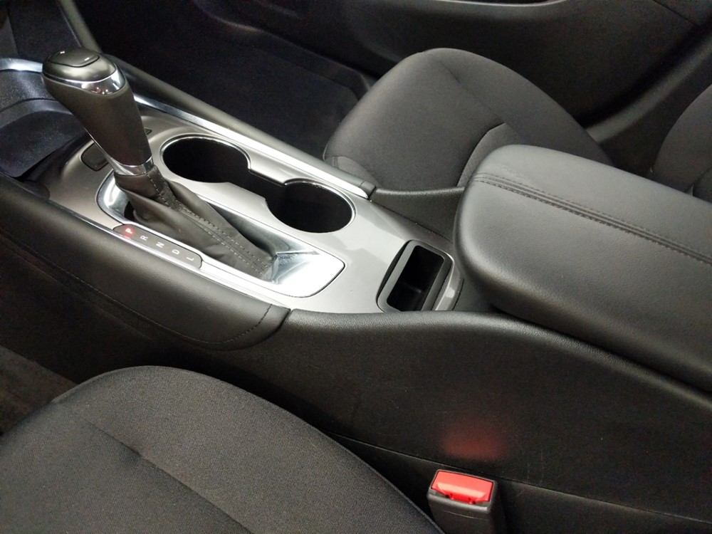 2017 Chevrolet Malibu - Center Console/Cup Holders